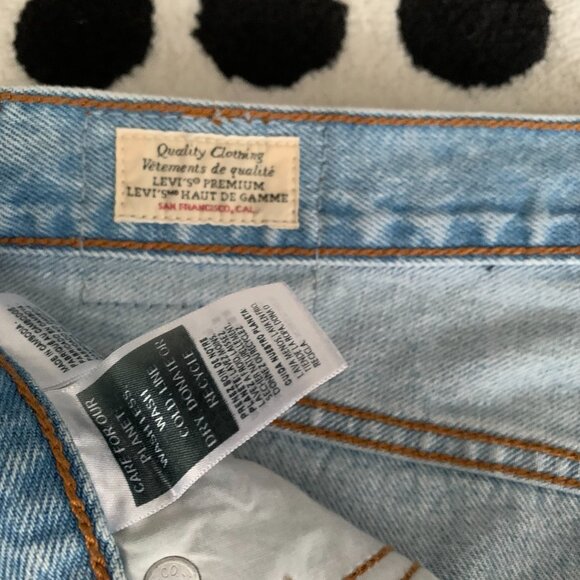 Levi's Icon Jean Skirt Size 29 Blue Distressed Denim Button Fly Casual Boho Mini - Picture 7 of 11